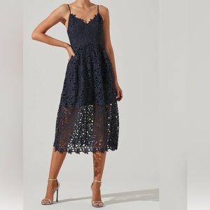 ASTR the Label Lace A Line Midi Dress - M, Navy